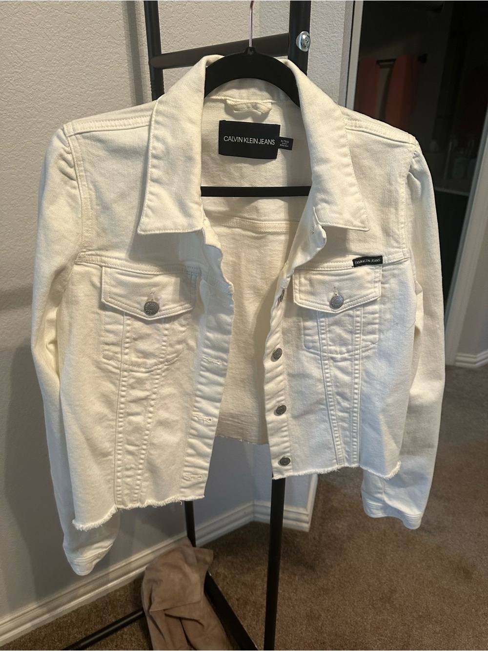 Calvin Klein Jeans Women's Off-White Cropped Denim Jacket